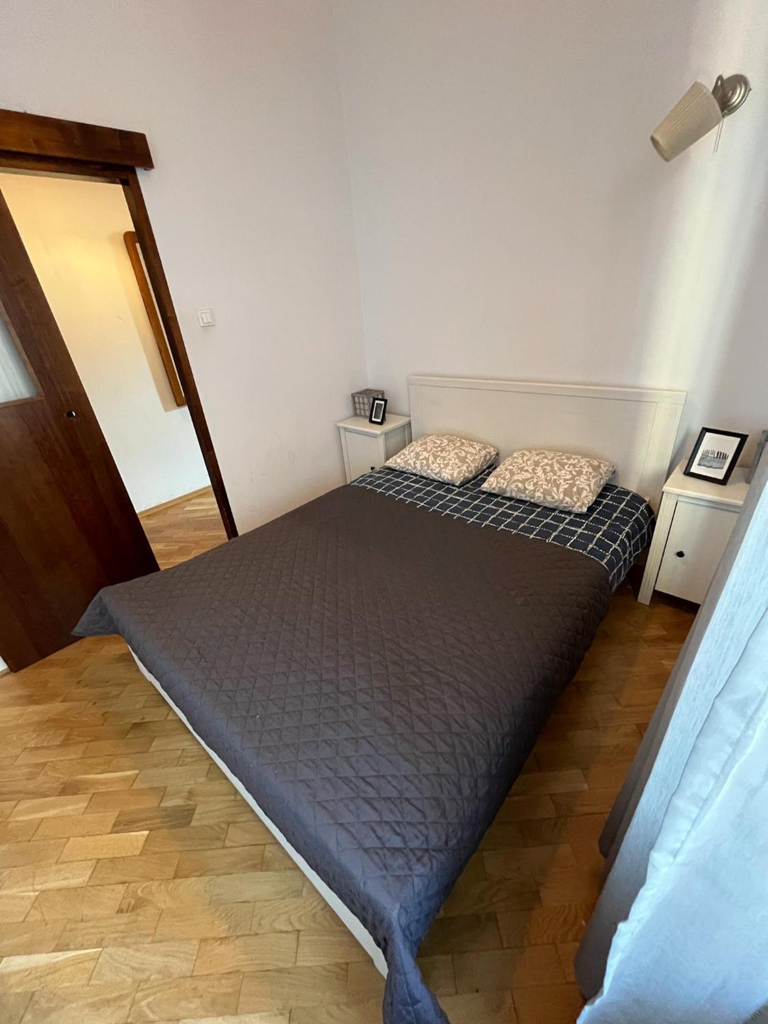 Downtown Apartment B Cracovie Extérieur photo